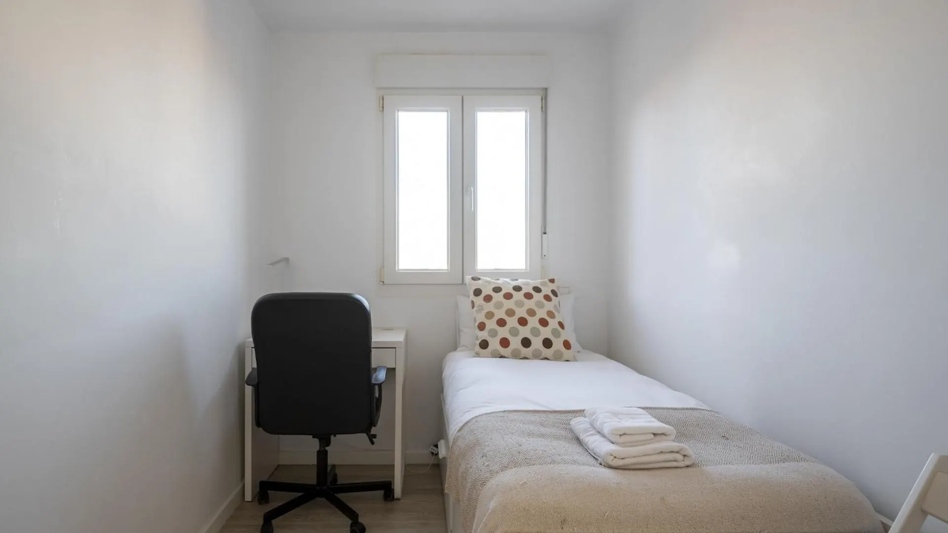 Luminoso Apartamento En Santander Jdc