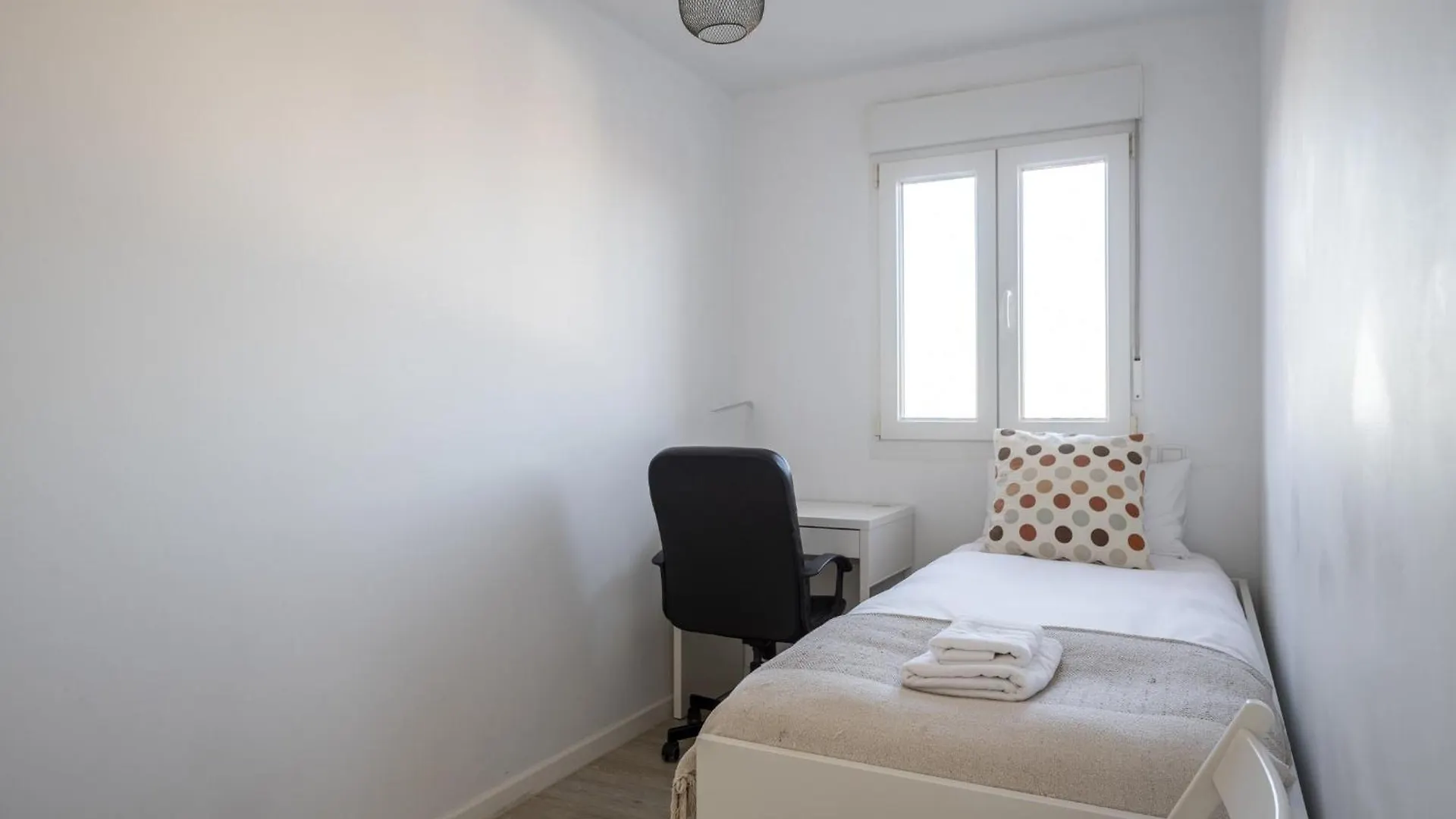 Luminoso Apartamento En Santander Jdc